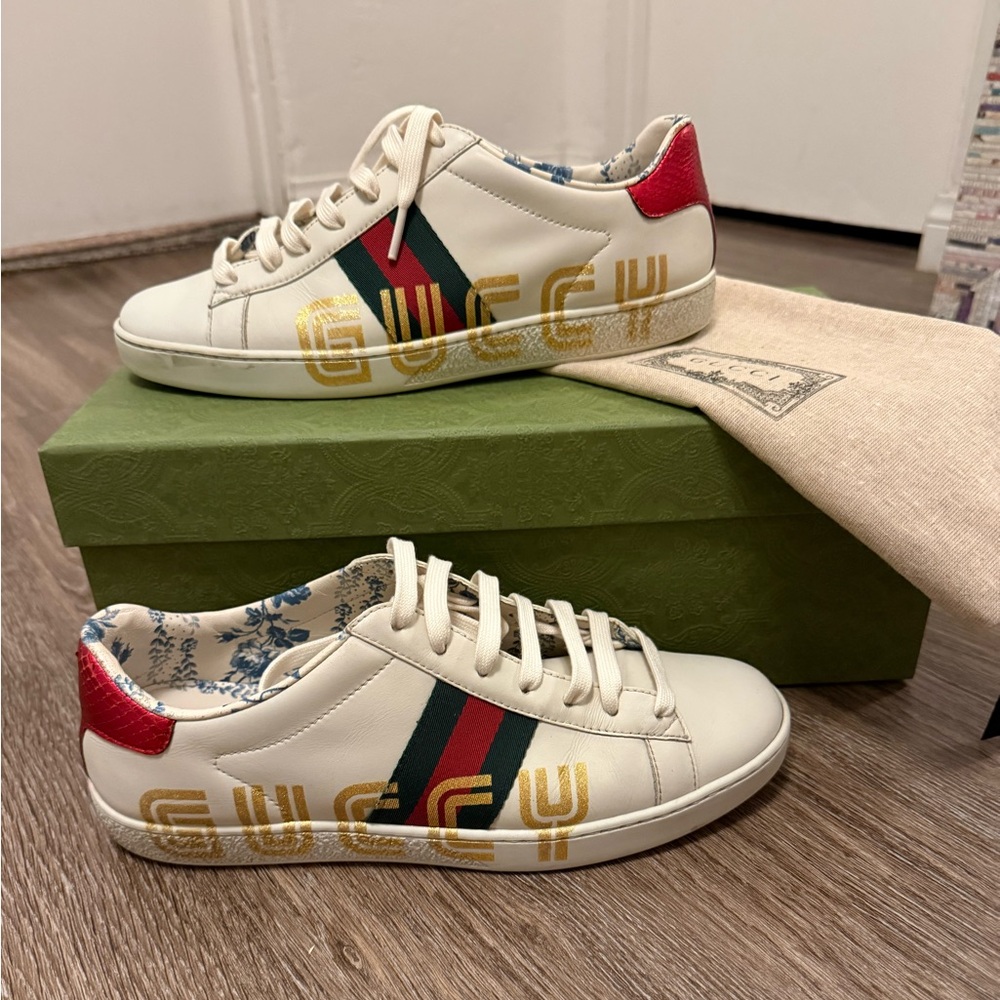Gucci Cream Sneakers with Red and Green Accents